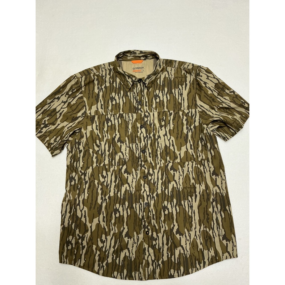 Magellan Outdoors Hunt Gear Mens Large Camo Hunting Shirt Short Sleeve Button Up